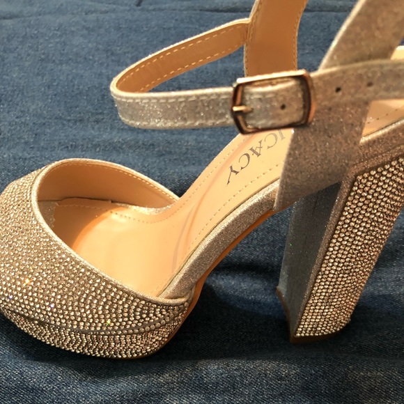 Blingy Rhinestone Silver 5 1/4” Platform High Heels - Picture 3 of 4